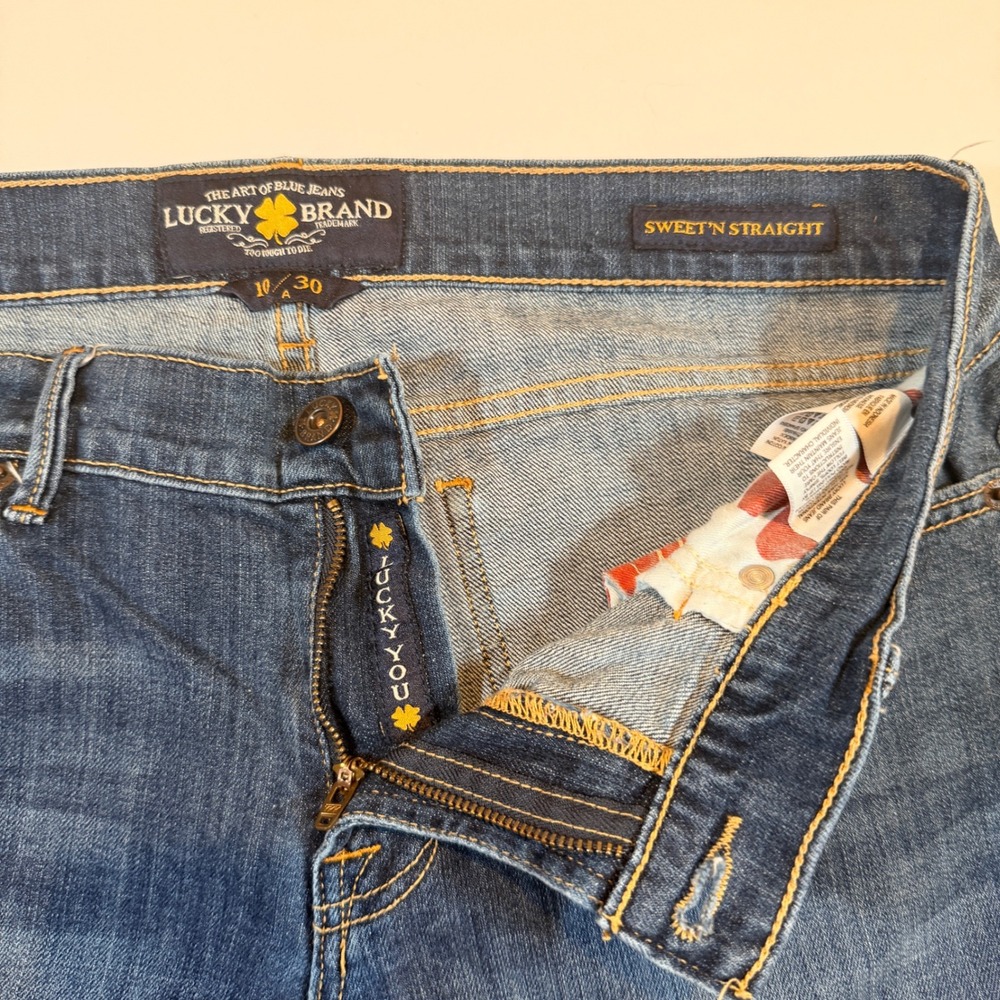 Women's Lucky Brand Jeans - Picture 4 of 6